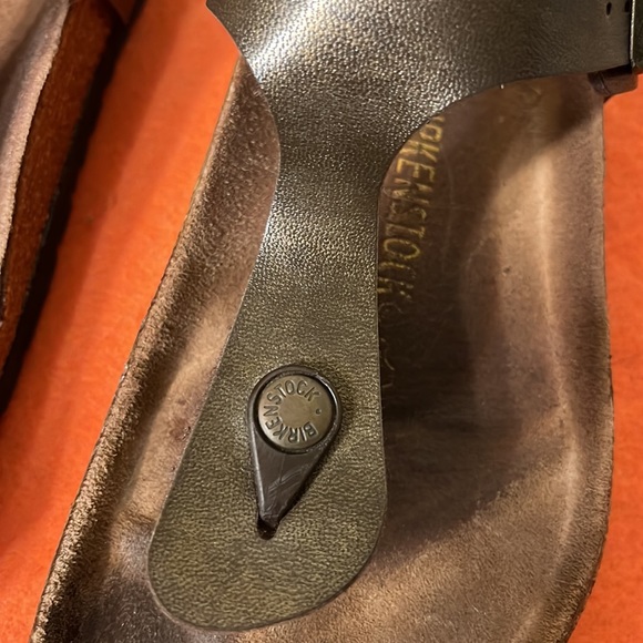 Birkenstock Gizeh bronze sandals 8/Euro 39 - Picture 2 of 12